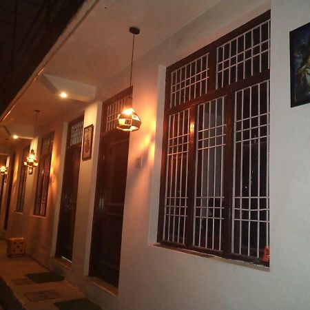 Mochila Youth Hostel Mcleod Ganj Dharamshala Eksteriør billede